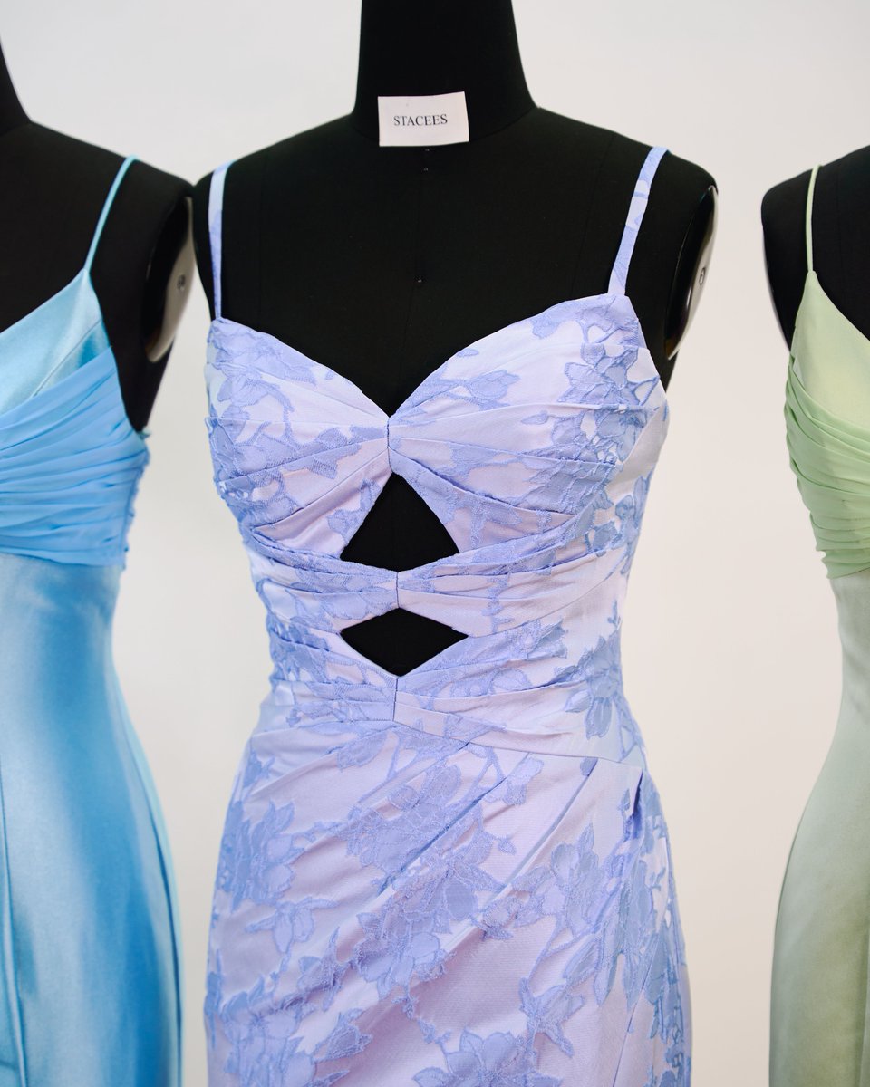 We are getting the HOTTEST dresses in for Prom 2026😘🙌🤔
So obsessed with the mermaid dresses😍

#prom #promdresses #straplessdress #prom2026 #floral #slit #mermaiddress #sage
