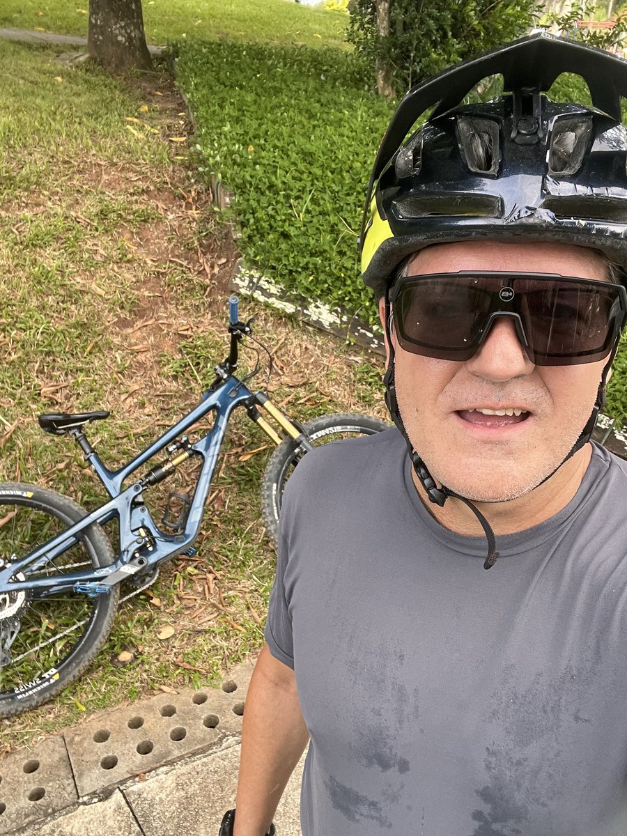 drexbr's tweet photo. Role de enduro no parque Alberto Simões https://t.co/oJusKSZfgX