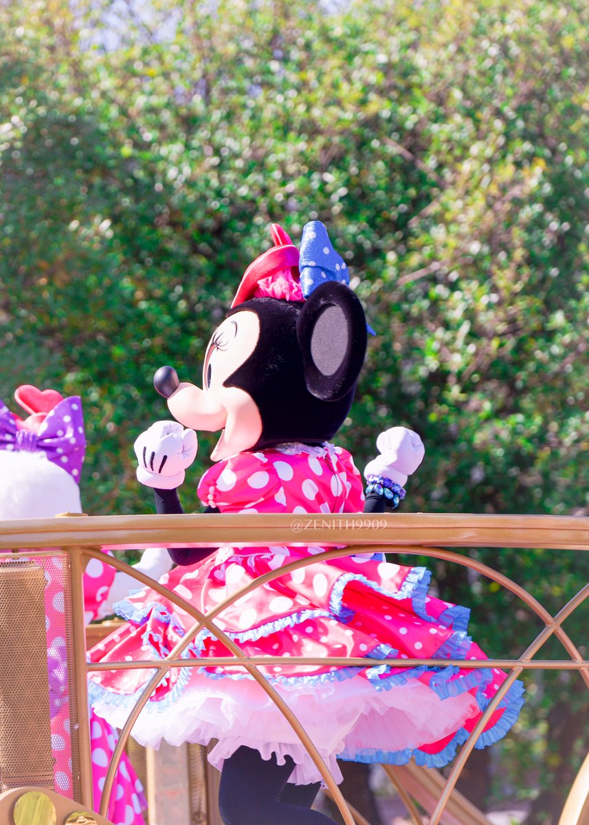 ず〜っとミニーに染まっちゃえ❣️／