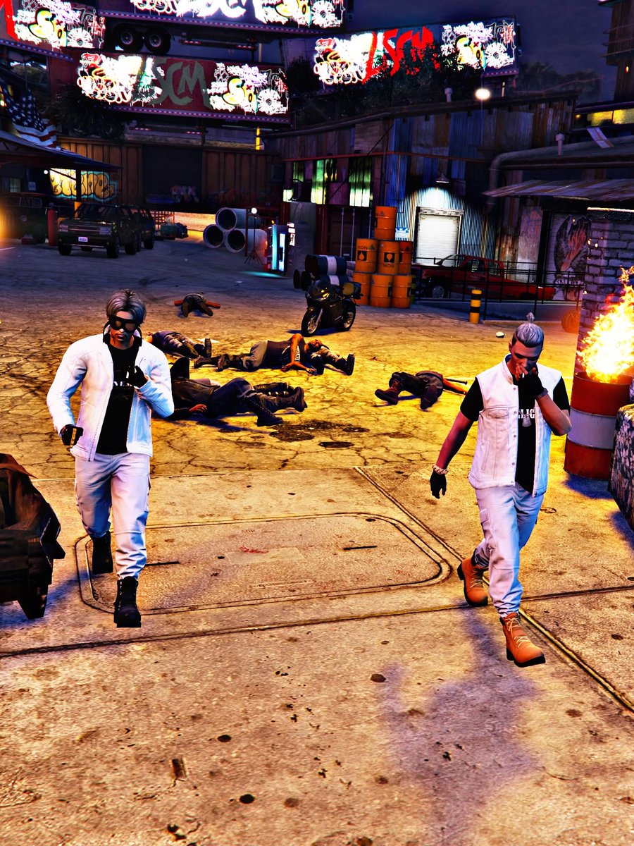 ♛𝓑𝓪𝓻𝓷𝓮𝔂♛ ☬九尾𝘾𝙍𝙀𝙒☬ tweet media