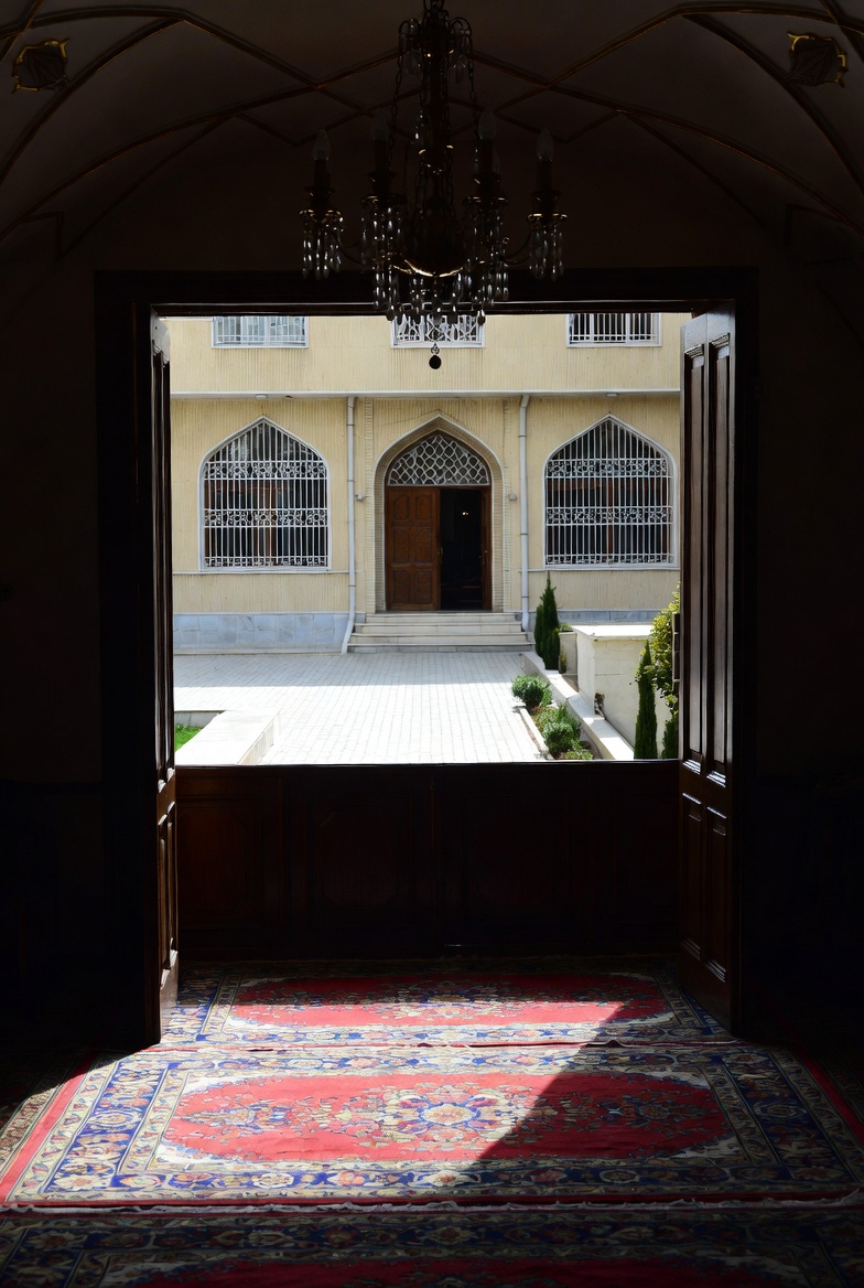 EliteVaultHomes's tweet photo. Alleged leak: Inside the highly secured residence at the center of Iran's leadership-captured before the reported strike on the compound in Tehran
#IranMassacre #Tehran #Middlewest #Geopolitics #usak https://t.co/zpiW3njX0N