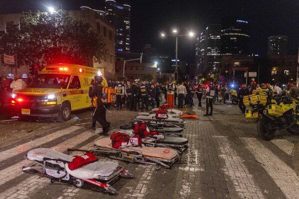 MESH8383's tweet photo. Looks like last night in #TelAviv felt like broad daylight for its people 😉🔥

#Israel #MiddleEast https://t.co/LOPj27jra4