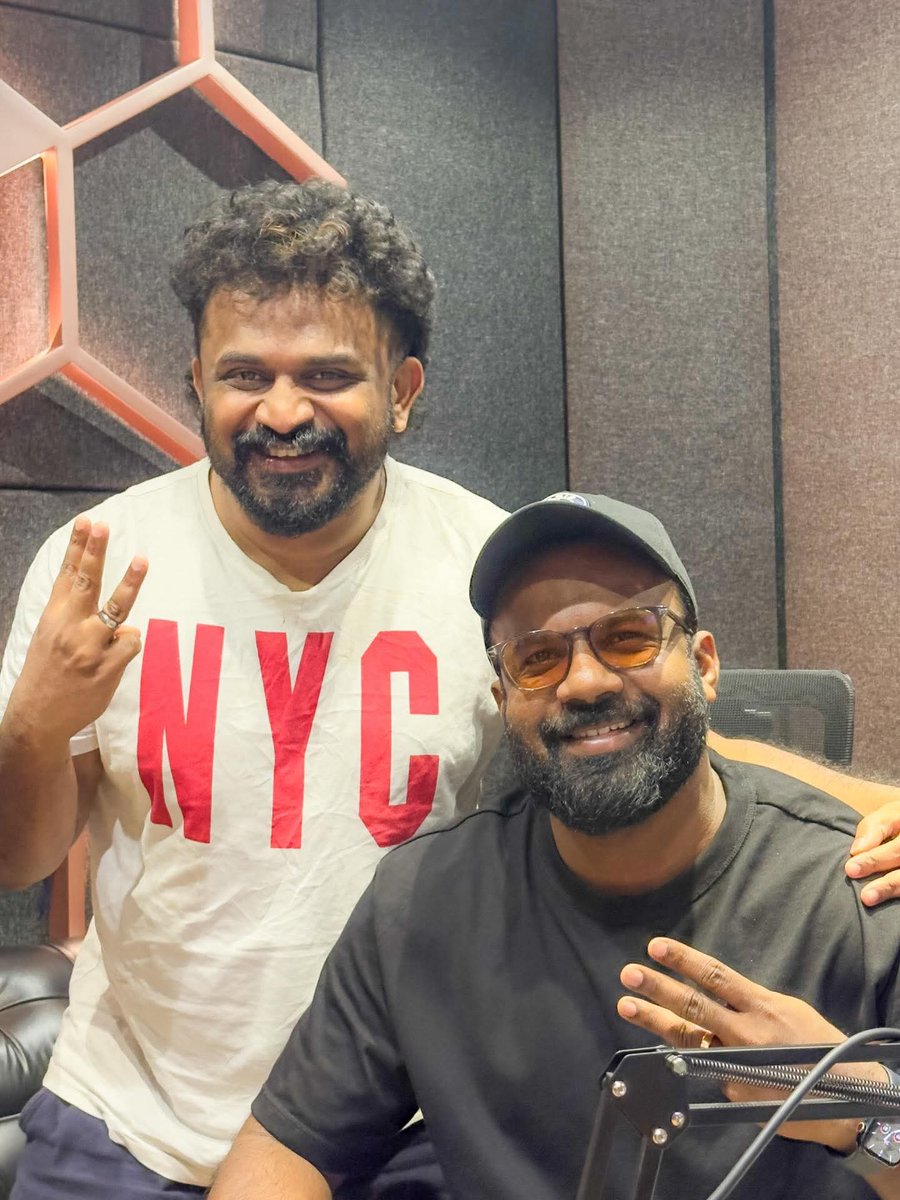 Jakes Bejoy tweet media