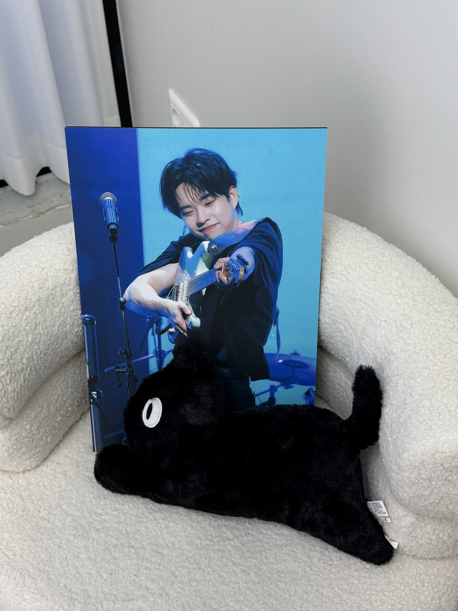 ํคํค tweet media