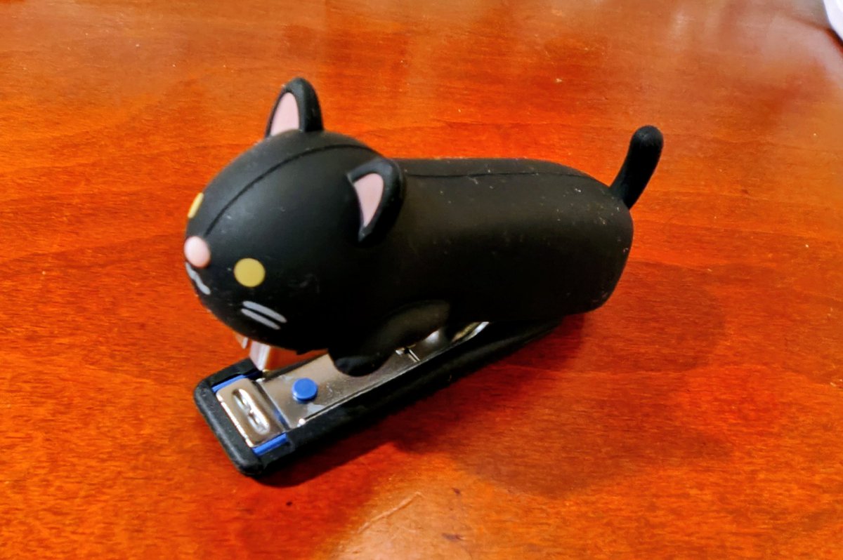 買ってしまった
あるのに……
ネコちゃんホッチキス
小さなシアワセ🐈‍⬛