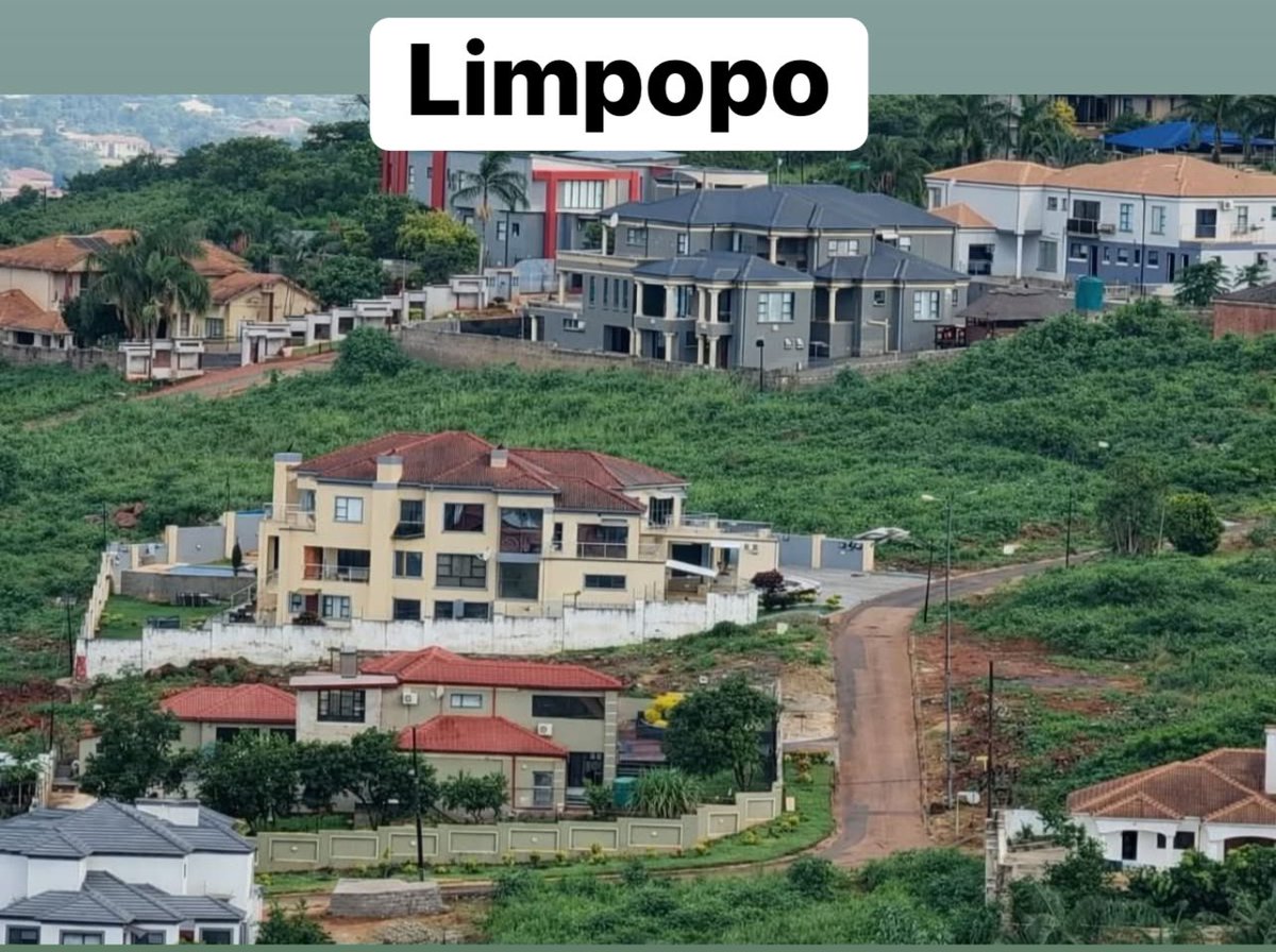 The difference between Limpopo and Eastern Cape villages 😭😭 

Hard work money              Corruption money