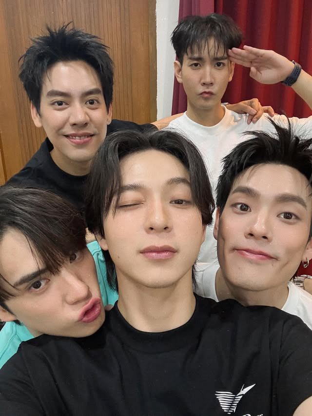 𝐆𝐮𝐧𝐆𝐮𝐧𝟏𝐚꒰ •̥ ·̮ •̥ ꒱ tweet media