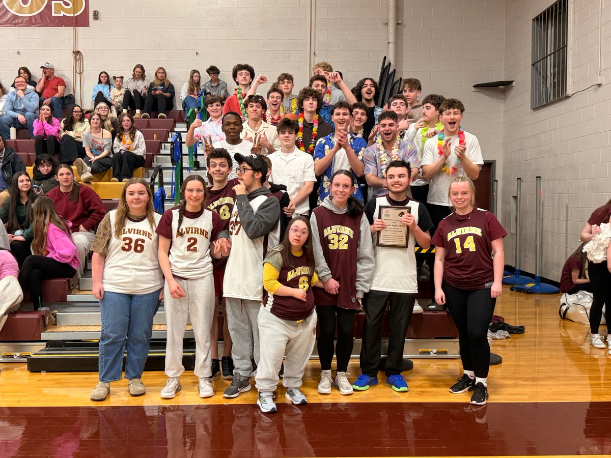 SONewHampshire's tweet photo. 💛 Inclusion in action! 💛
NH’s Unified Champion Schools—like Alvirne, Merrimack Valley, and Winnacunnet—are showing how every student can belong. 🏀📚💡
March is Spread the Word: Inclusion Month. See how they lead the way →https://t.co/GT7SgqxgzJ
#SpreadTheWord #SONH #UCS https://t.co/RXsN6YvLup