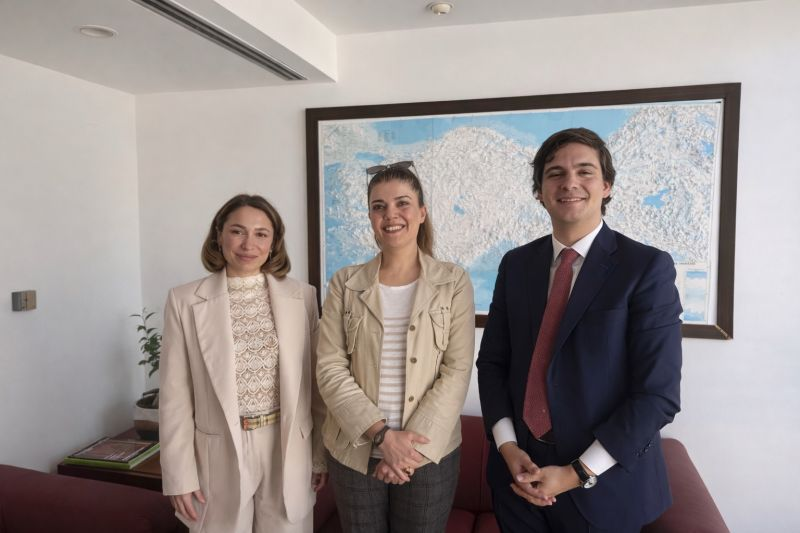 losev_en's tweet photo. We were pleased to meet with Mr. Enrique Planas, Counsellor of Cultural Affairs, at the Embassy of Spain.

We had an exchange of ideas on LÖSEV’s international initiatives and potential collaborations for our children.

We thank them for their hospitality. 🇪🇸🤝

@EmbEspTurquia https://t.co/d8kbuTDjlR