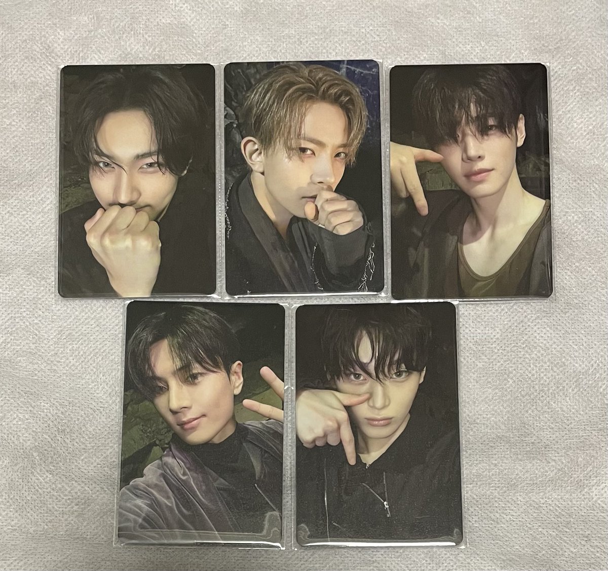 th95nk05's tweet photo. ENHYPEN THE SIN : VANISH 
weverse ラキドロ 交換

譲：ジョンウォン、ヒスン、ジェイ、ソンフン、ソヌ

求：同種ニキ>異種THE SIN : VANISHラキドロニキ

お互いスリーブ＋硬質ケース＋水濡れ防止→郵送

画像添付してお声掛けお願いします(⁎ᴗ͈ˬᴗ͈⁎) https://t.co/KSJpdeOJgw