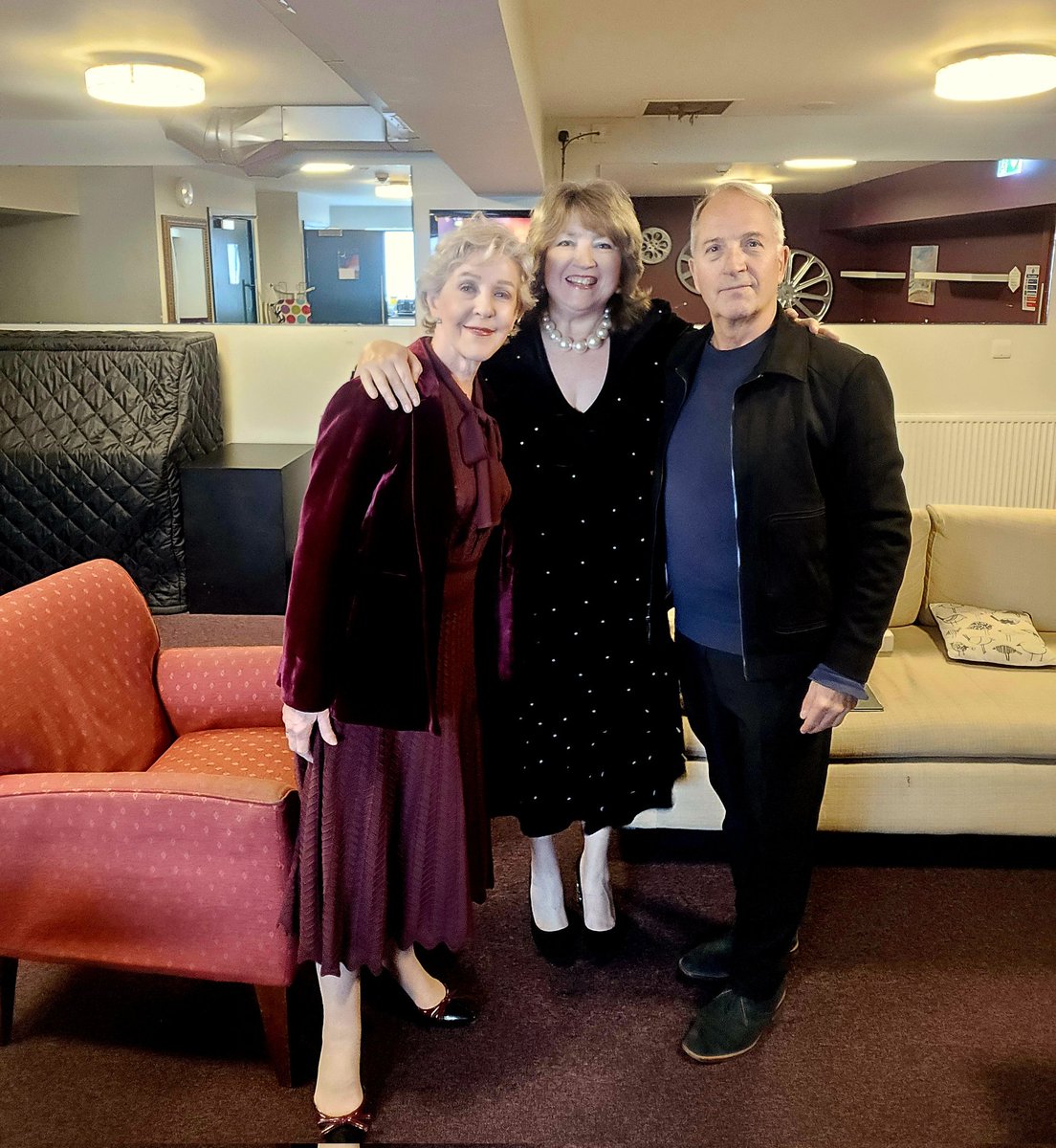 Lucy Parham tweet media