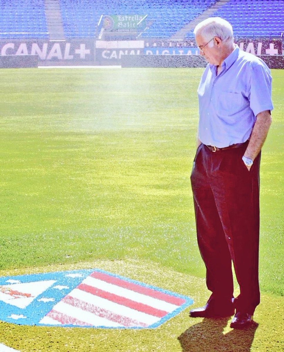 rubennatm's tweet photo. “Bueno y por todos esos que están en el tercer anfiteatro pero que os están viendo” https://t.co/0PnpRZSVAd