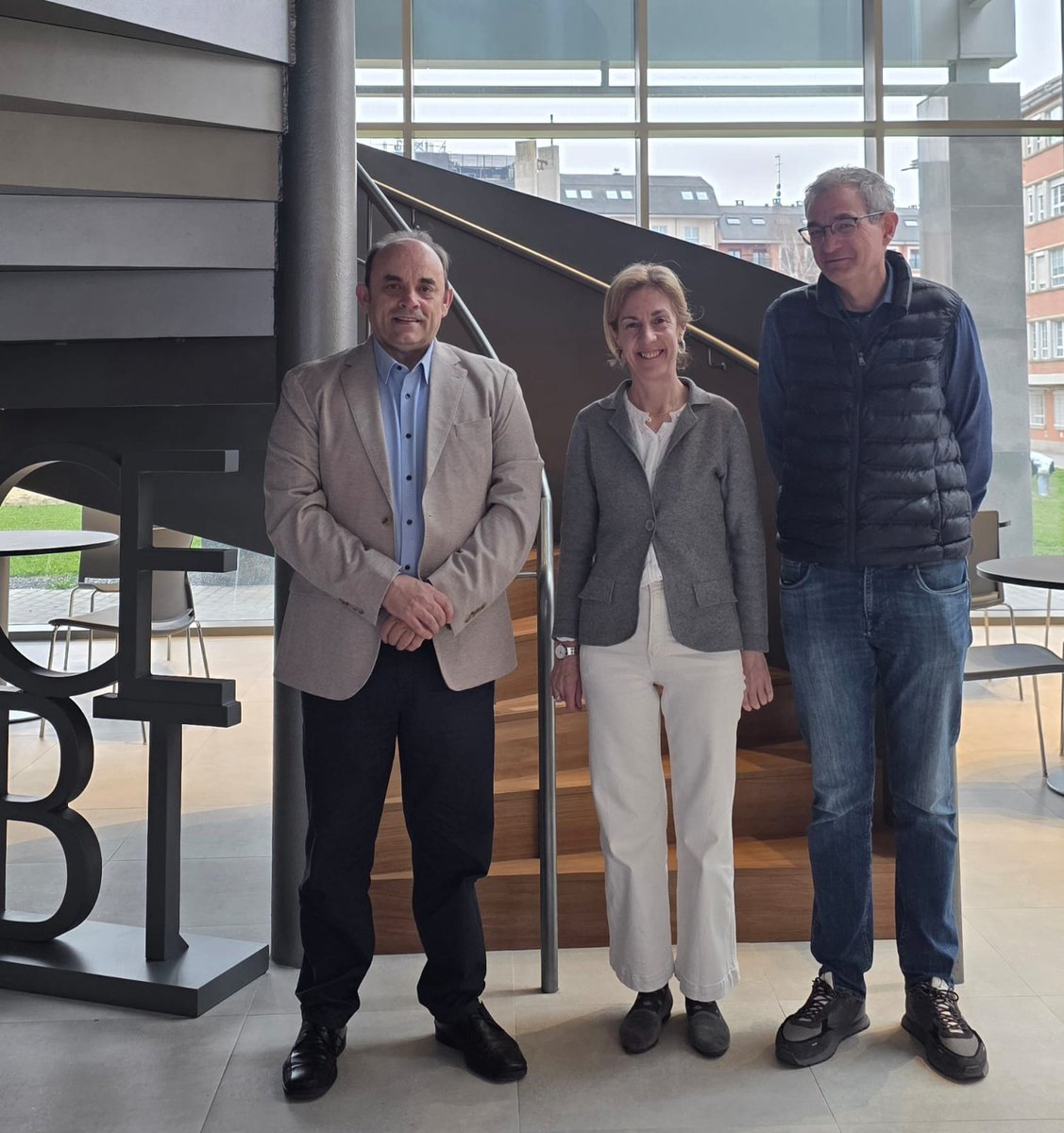 AleticLeon's tweet photo. 🤝 ALETIC e ILDEFE renuevan su alianza estratégica para impulsar el talento tecnológico.

🅰️ El presidente de ALETIC, @jcrodfraile, ha visitado la nueva ampliación del Centro de Empresas de Base Tecnológica (CEBT) de Eras de Renueva. https://t.co/Ifdz7gdAk3
