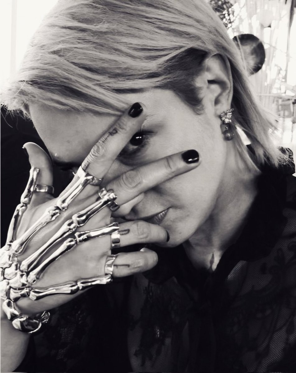 TheHumanLead1's tweet image. The 'Rust' shooting was just another, in a long line of psyops for the masses.
Alec Baldwin, Halyna Hutchins and "armorer" Hannah Gutierrez-Reed are satanic freemasons, all playing their role.
If it's all over MSM, it is fake.
See through the lies.
#psyops
#secretsocieties