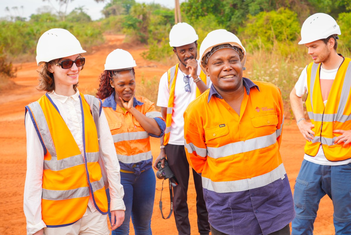 Base Titanium tweet media