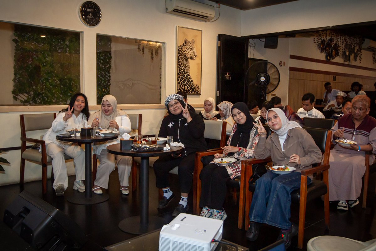 diliat² selalu sadar kamera😭🤣
#Zeemoversary7