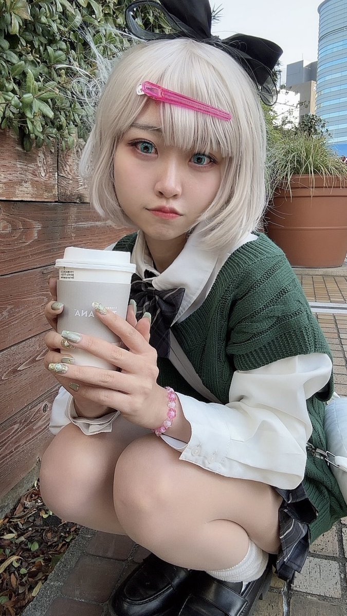 すました顔をしているが、髪が当日の風の強さを物語っている