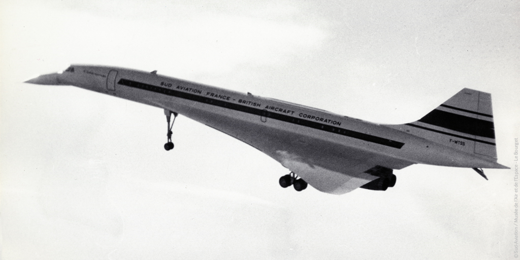 MuseeAirEspace's tweet photo. #CeJourLà #OnThisDay - Le 2 mars 1969, le prototype 001 du supersonique franco-britannique #Concorde, piloté par André #Turcat assisté de Jacques Guignard, Henri Perrier et Michel Rétif, effectue son premier vol depuis l'@aeroport_tls #AvGeek https://t.co/vaBQfteheu