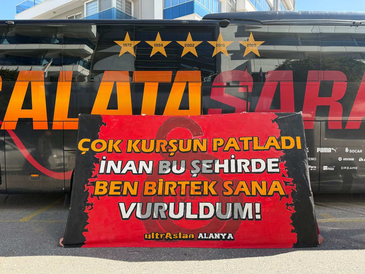 BEN BİRTEK SANA VURULDUM ! 

Alanya’da takımımızı karşılamak için yerimizi aldık. 

#uAYurtiçi