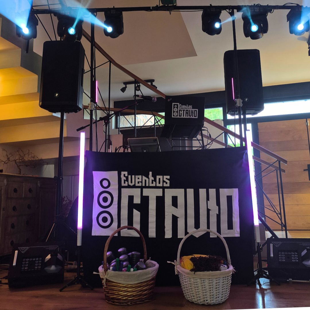 EventosOctavio's tweet photo. 💍✨ Natalia &amp; Joaquín ✨💍

Tuvimos el placer de poner el #sonido y la #iluminación en un día tan especial.

Gracias por dejarnos formar parte de vuestra historia 🤍

🎊 #EventosOctavio🎊
📲 Tfno.: 644 976 481
📬 Correo electrónico: info.eventosoctavio@gmail.com https://t.co/4iGfX72uZw