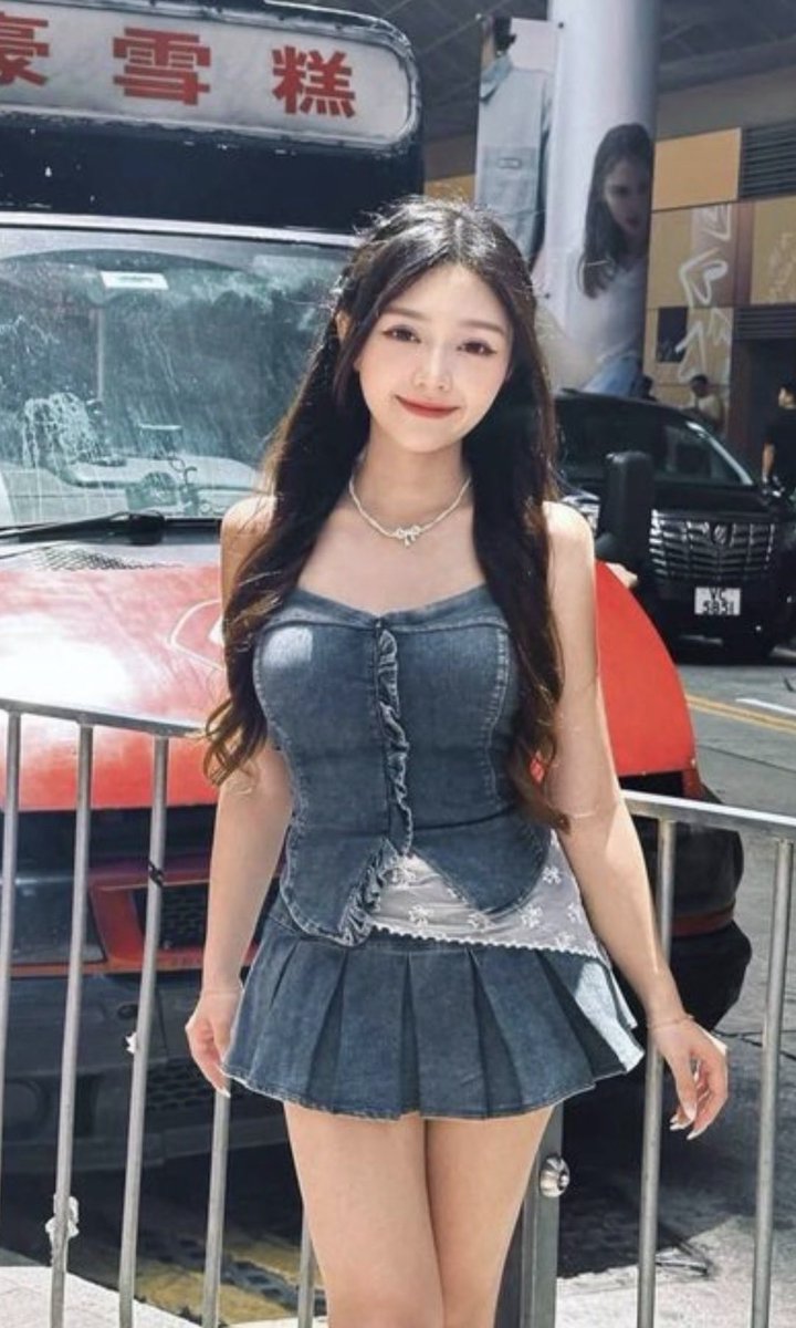 [Request #85]

Face - 8/10
Body - 8/10
Overall - 8/10

Suspect is just photoshop but need to respect the effort. Face is a great surface to release some load