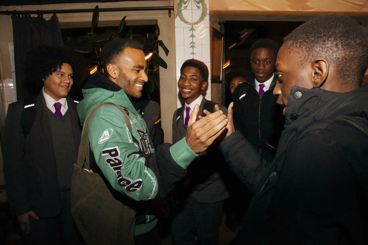 kadishmorris's tweet photo. For the @ObserverUK, I went to see Bengal Tiger at the Baghdad Zoo with @munyachawawa and a group of school boys for his Black Boys Theatre Club. Then we went to Nando's to debrief. It was wonderful, wholesome, inspiring—from start to finish. Read it here:
https://t.co/03fbkNKX6A https://t.co/hDexOHkepj