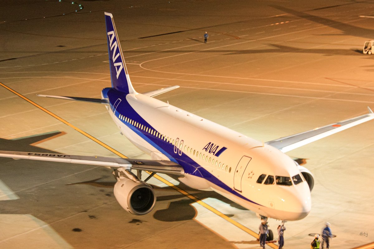 中部国際空港セントレアから出発しようとしている、ANA全日空さんの