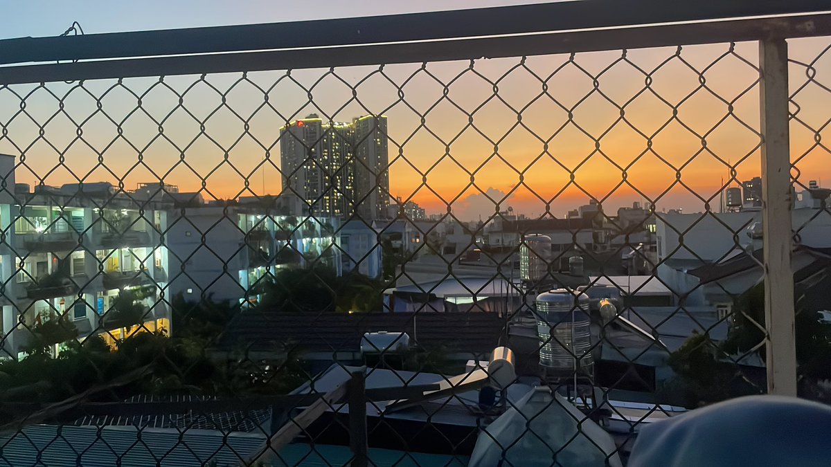 EmbeTít tweet media