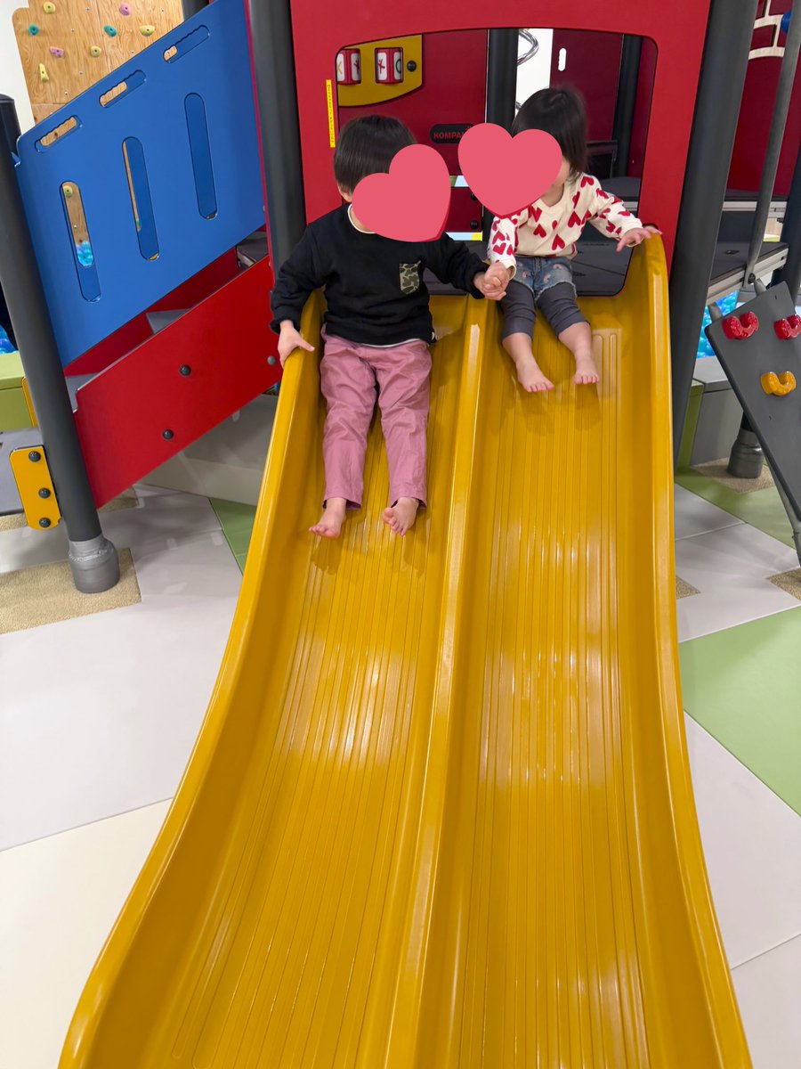 me20210501's tweet photo. 初めて行ってみた遊び場🛝
めちゃくちゃ楽しかったようで良かった♡
またワンオペでも連れて行きたいけど、それぞれが動き回るから、目が行き届くかどうか👀 https://t.co/E5SHGv7aY6
