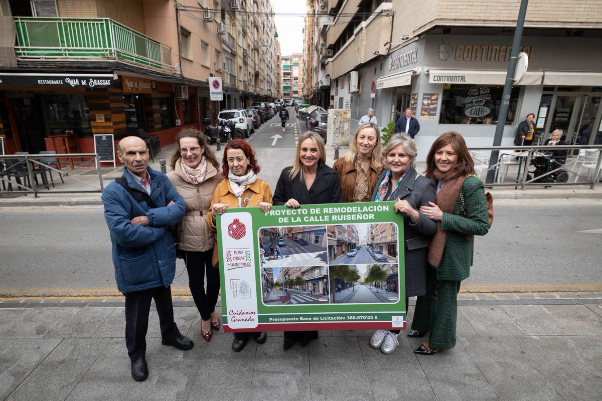 aytogr's tweet photo. 🚧 El @aytogr continúa transformando la ciudad para hacerla más accesible, verde y amable
La alcaldesa, @marifrangr, presenta el proyecto de remodelación integral de la calle Ruiseñor, en #Beiro, que permitirá ganar espacio peatonal, eliminar barreras y modernizar el entorno https://t.co/3dUn1mr8Ae