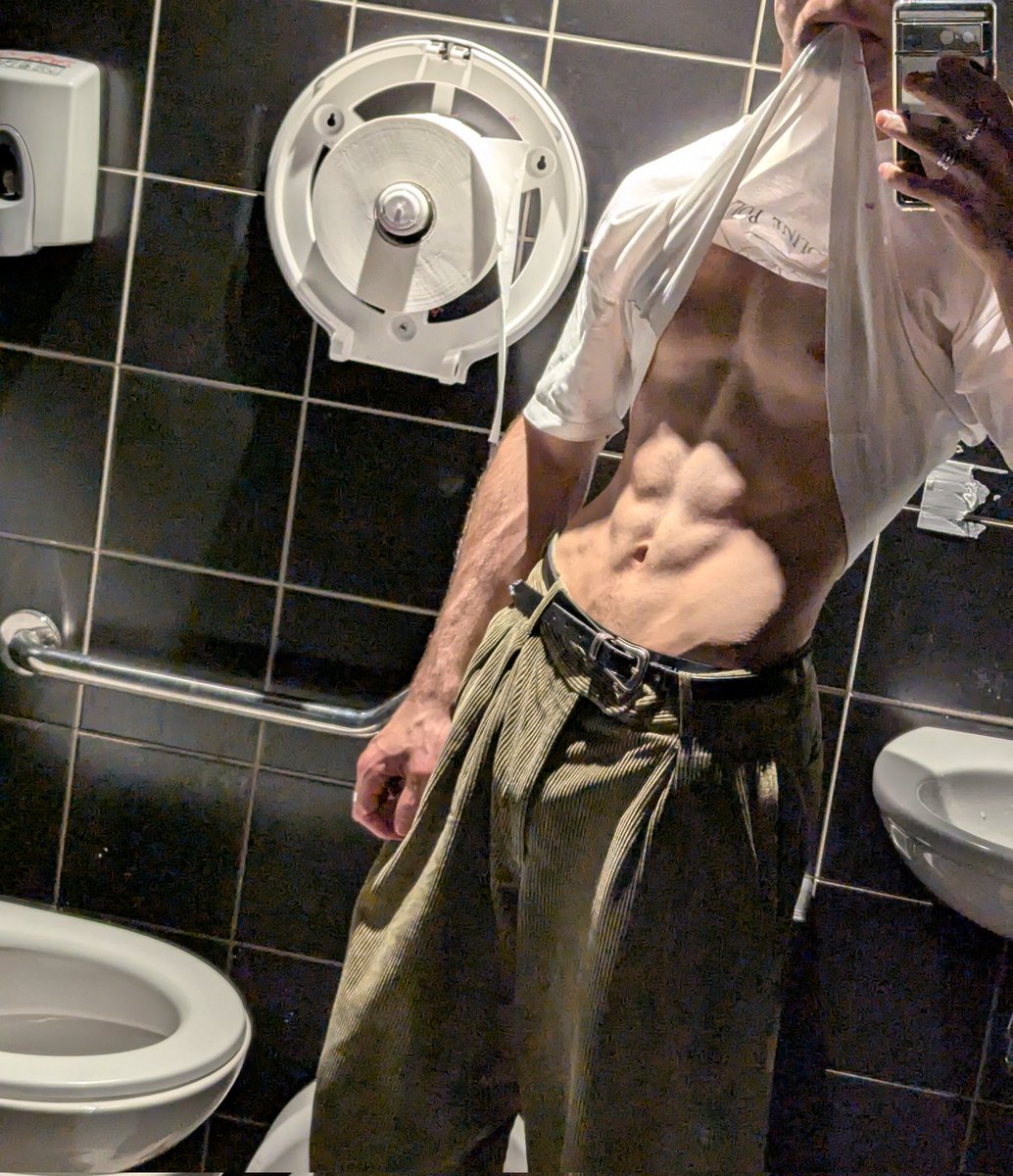 LarsWako's tweet photo. Little body update 
Has been a while https://t.co/qZRtmTYvnY