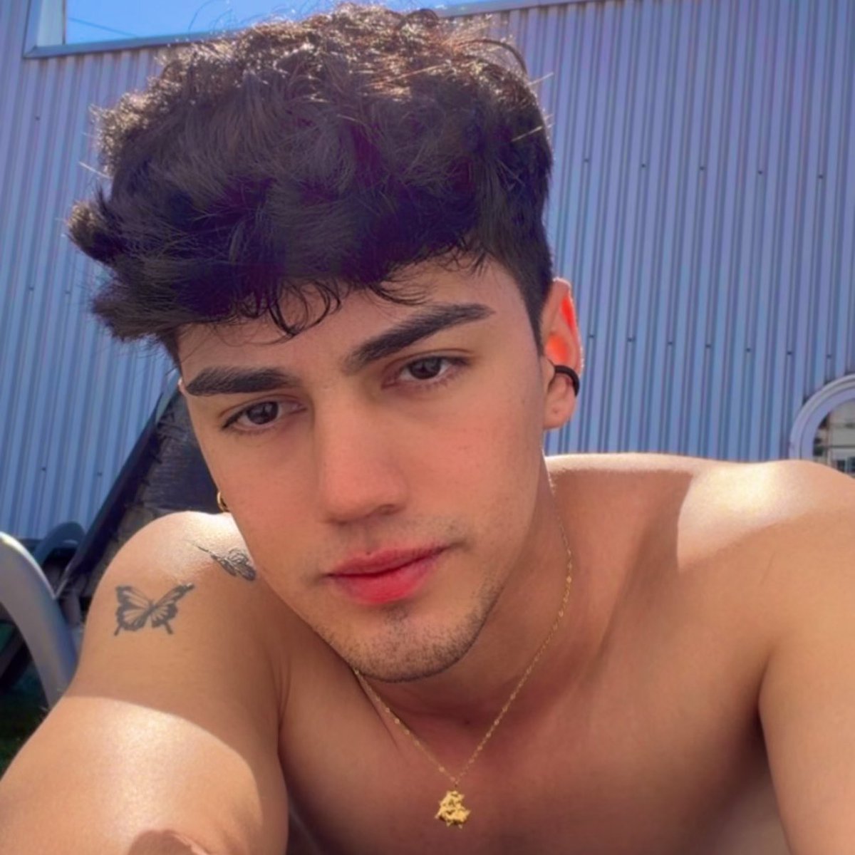 Master Valentino 🦶🏼 tweet media