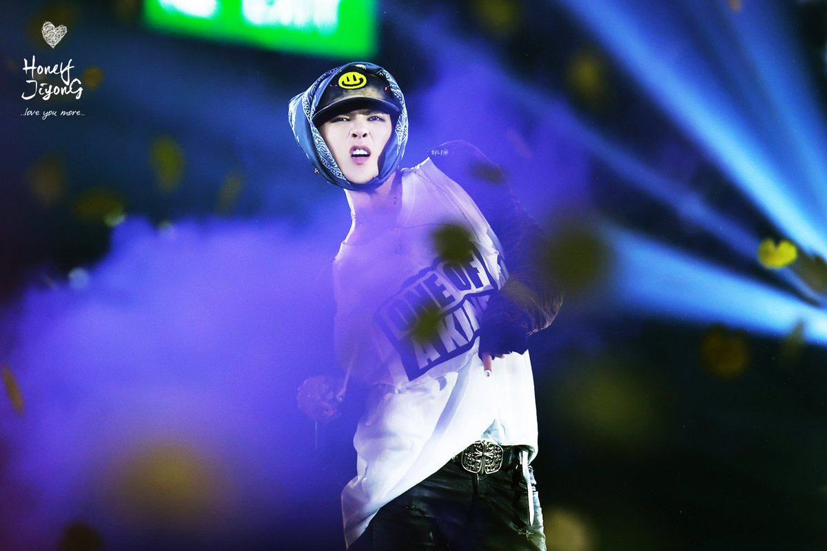 허니지용♡ tweet media