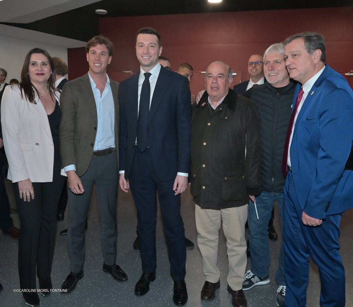 gerona_vox's tweet photo. 🤝VOX acompaña al alcalde de Perpiñán @louis_aliot  en su campaña electoral junto a @J_Bardella 

🗣️ @AlbertoTarradas : “Es un amigo y un aliado. Representa un modelo de gestión municipal que antepone la seguridad, el orden y la identidad de su ciudad.”

#RecuperemGirona https://t.co/lJMjHQjHlM