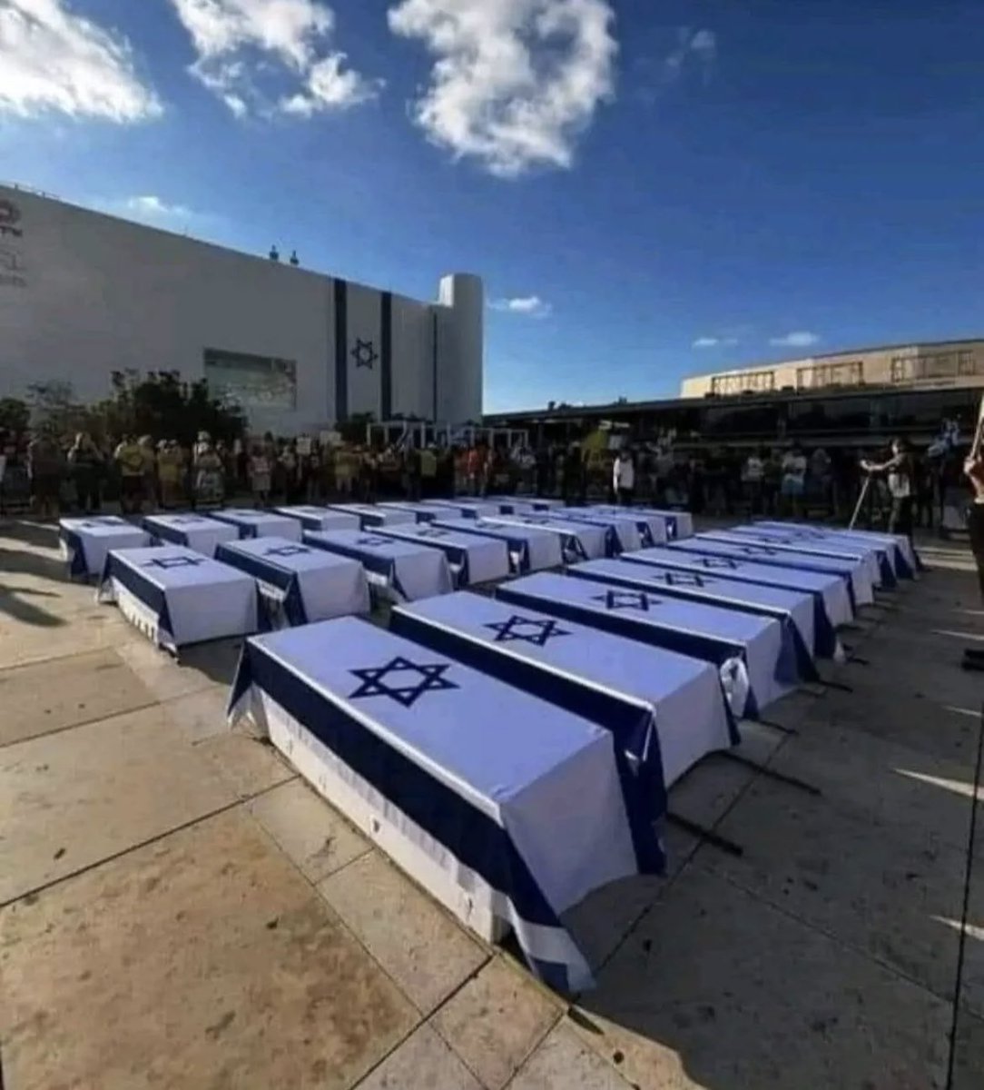 ukahraman6060's tweet image. Bence ödül alacak en güzel kare,
Rabbim sayılarını çoğaltsın...

#TelAviv 
Niğde'ye  #altın 
#SONDAKİKA F-15 Körfez