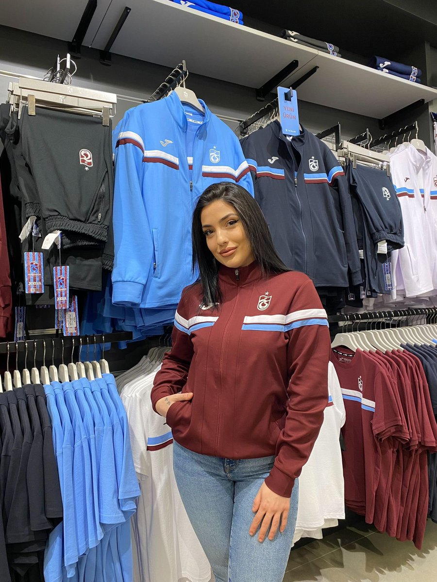 TsClubCevahir61's tweet photo. Siz hangi renki tercih edersiniz ?
Sipariş için Dm 💬💬
#Trabzonspor #Tsclub https://t.co/si1YzIEMSX