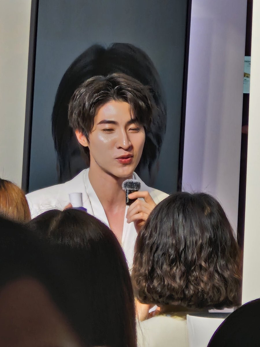 ด้วยแรงแห่งรักเลยนะ มาทันเติมน้องบลู ~
#SEKKISEIxBLUE 
#SEKKISEIHouseOfBright