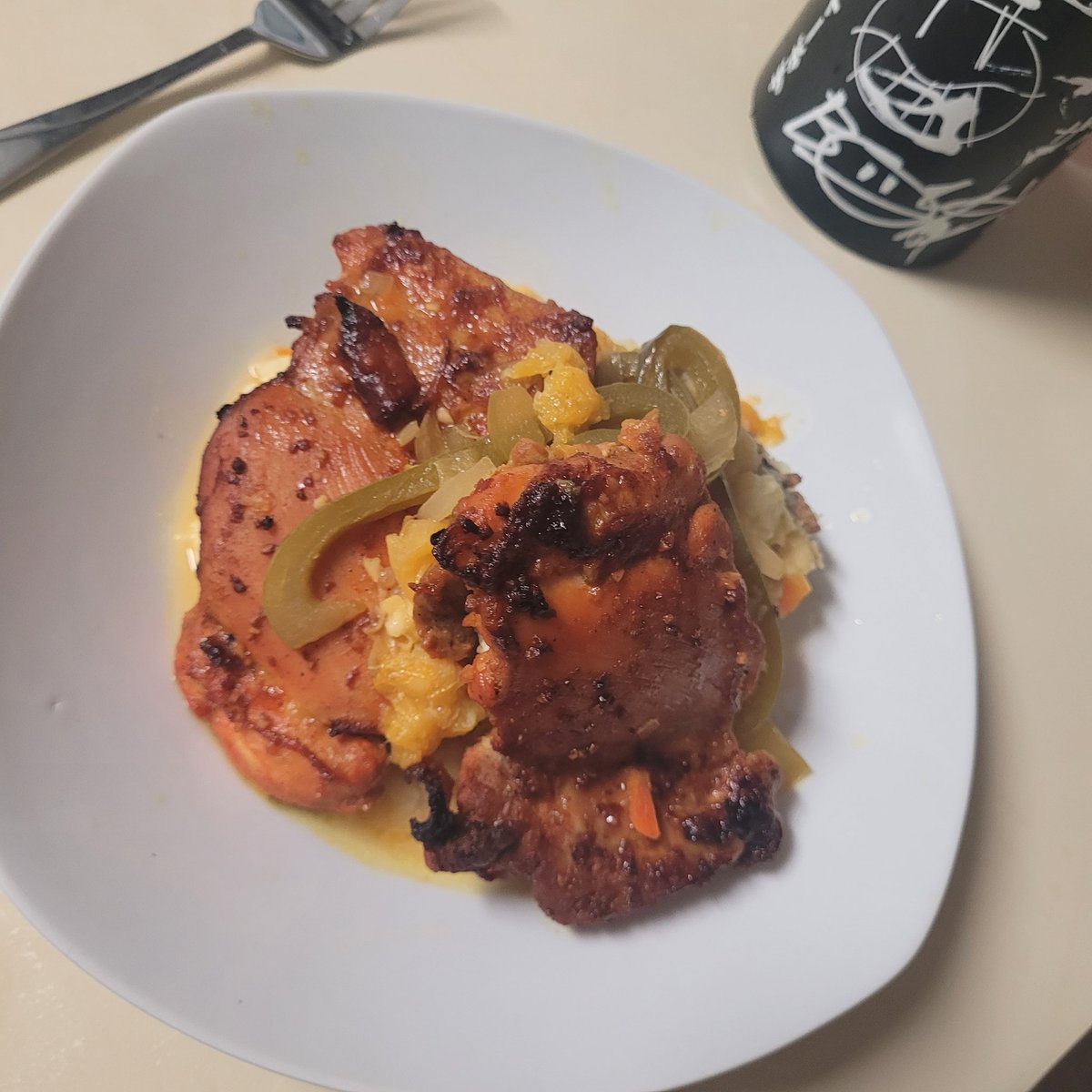 ACuteKumaBear's tweet image. Meal prep streams are fun. We're just jamming and chatting. Also I made candied orange peels but they're not really pretty like the chicken lol

#mealprep #vtuber #cutekumavt