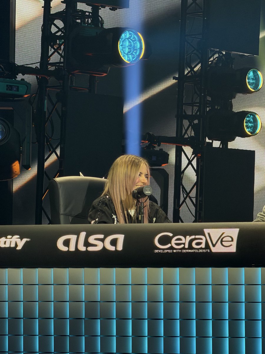 Suzyroxx tweet media