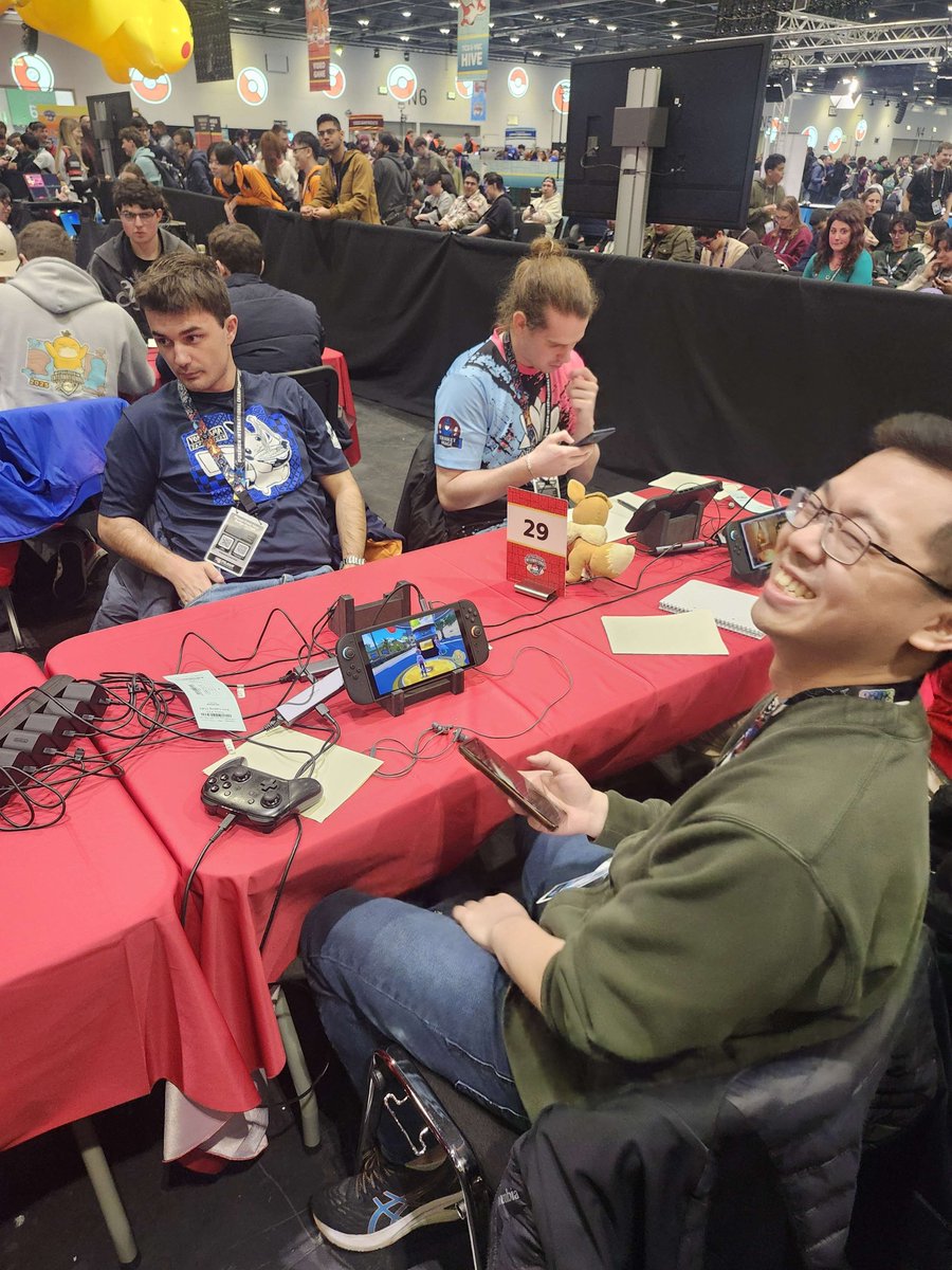 MickelAndCo's tweet photo. Congratulations to our 5th Toronto VGC Invitational Qualifier, Eric Luong (@CayenneVGC)!

He's been remarkably strong ever since Day 2'ing LAIC, as evidenced by his results!

- 1x Cup win, 1x Chal win
- 1x Cup T2
- 1x Cup T4, 3x Chal T4
- 1x Cup T8, 1x Chal T8

Who will be next? https://t.co/sJwvDxjWxT