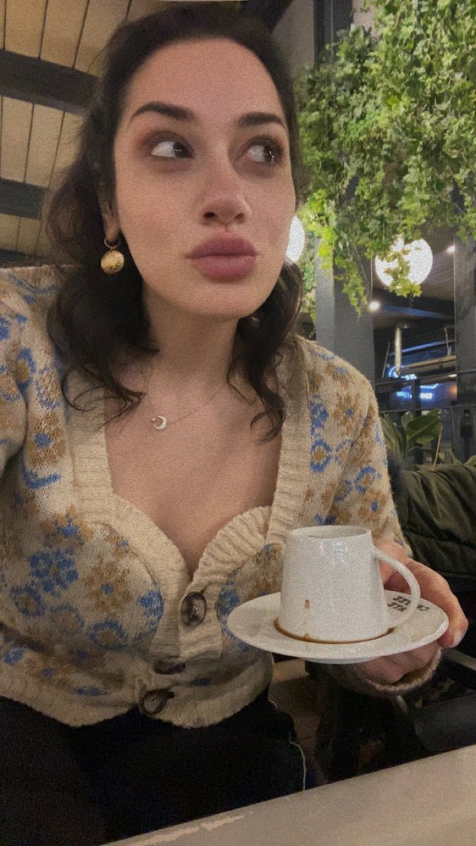 Fal bakmayı bilen varsa dm lütfen ashsjs