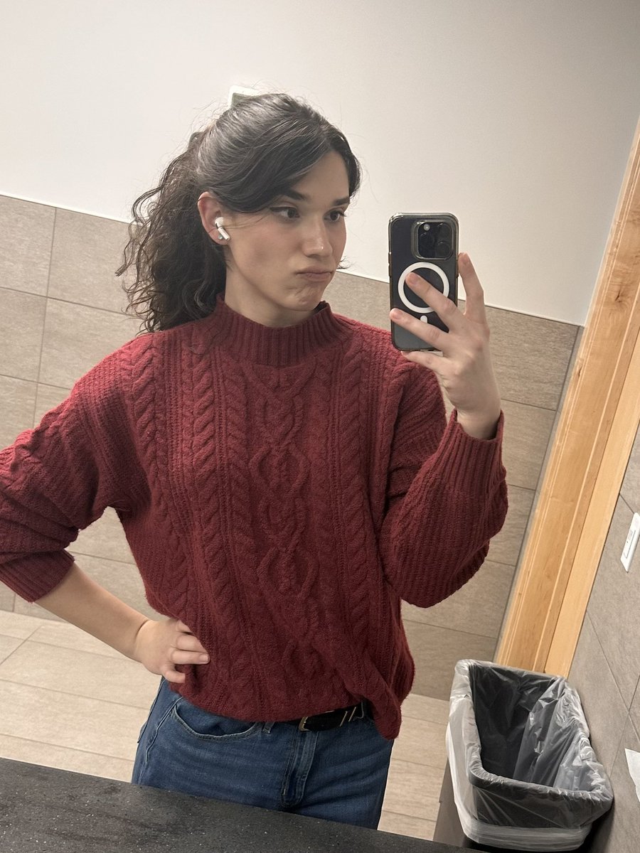 Julia 🏳️⚧️ tweet media