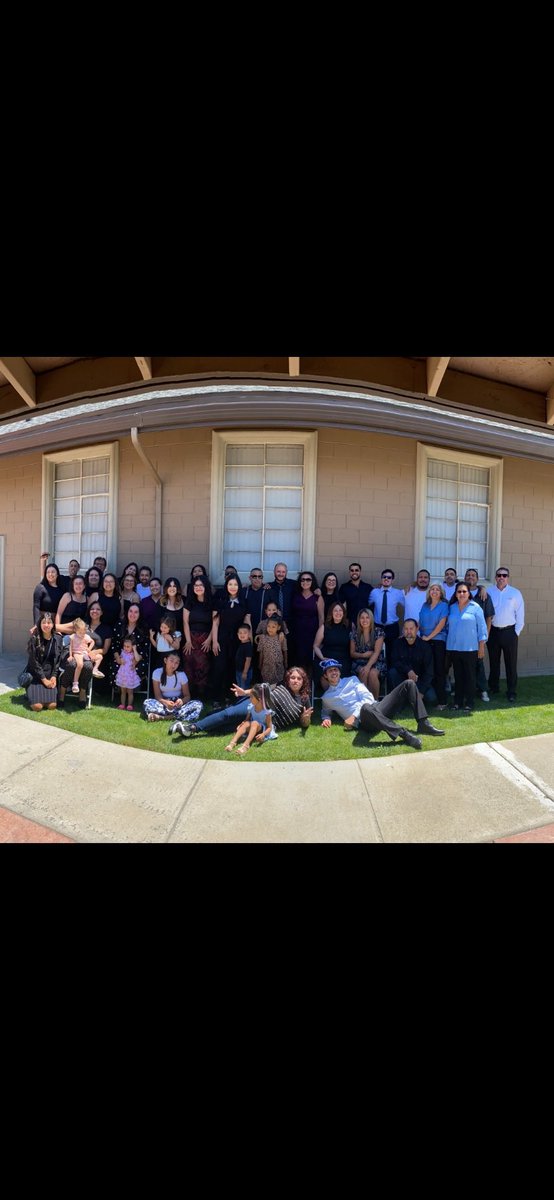 dopesol25's tweet photo. The Elders. The Offspring. They came and were given the choice of education or to make money. Most chose education, the rest worked to afford us the opportunity to choose for ourselves. I come from strong roots. Nothing came easy. This is my legacy. #Family #weareaforce #mtz https://t.co/QXa9qW0pAr