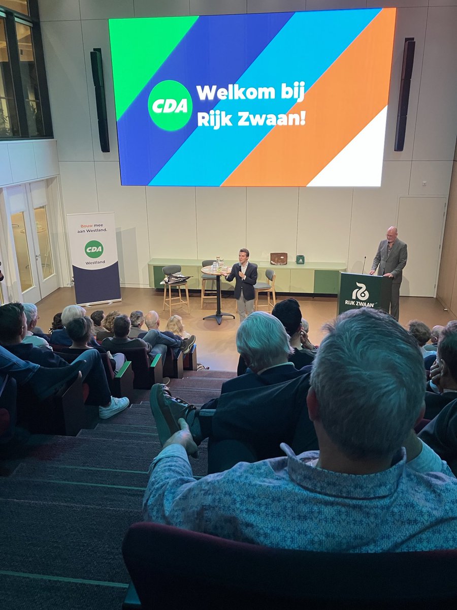 Volle bak vanavond bij prachtige nieuwe locatie van Rijk Zwaan in De Lier. Wat een mooi bedrijf! Glastuinbouw centraal vanavond met aftrap door lijsttrekker ⁦CDA-Westland Kevin Klinkspoor.
⁦<a href="/CDAWestland/">CDA Westland</a>⁩
⁦<a href="/RijkZwaan/">Rijk Zwaan</a>⁩ 
⁦<a href="/MeindertStolk/">Meindert Stolk</a>⁩ 
⁦<a href="/kevinklinkspoor/">Kevin Klinkspoor</a>⁩