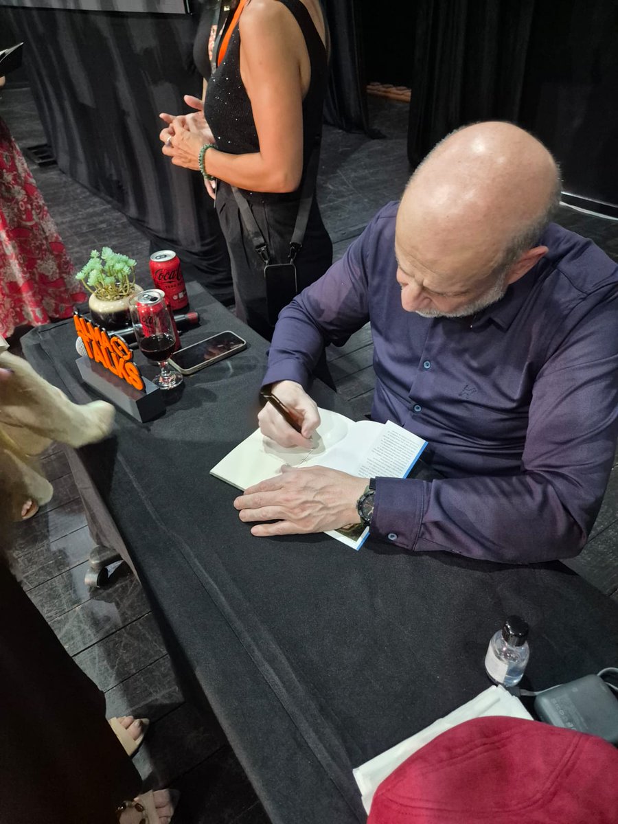 Papirus Editora tweet media