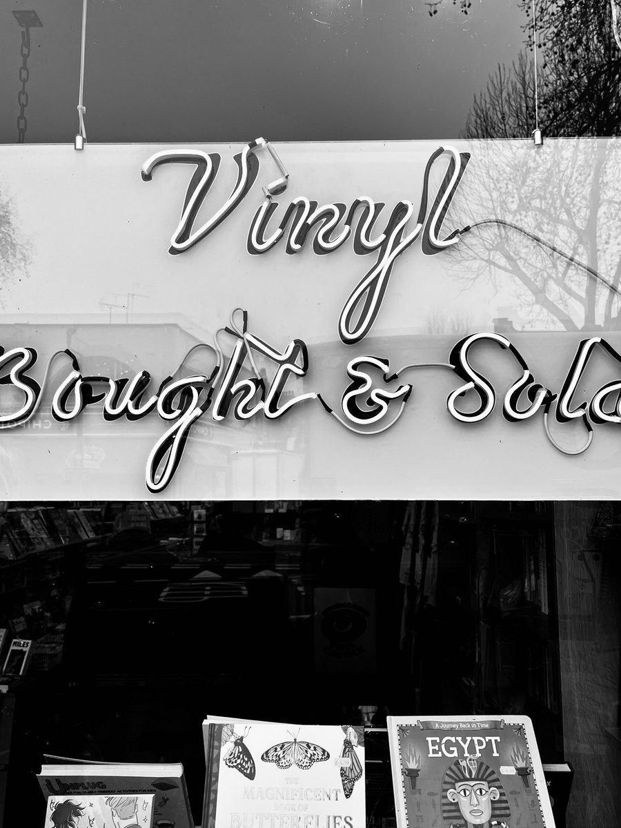 RichMonochrome's tweet image. Vinyl Here #lateupload #blackandwhite #monochrome