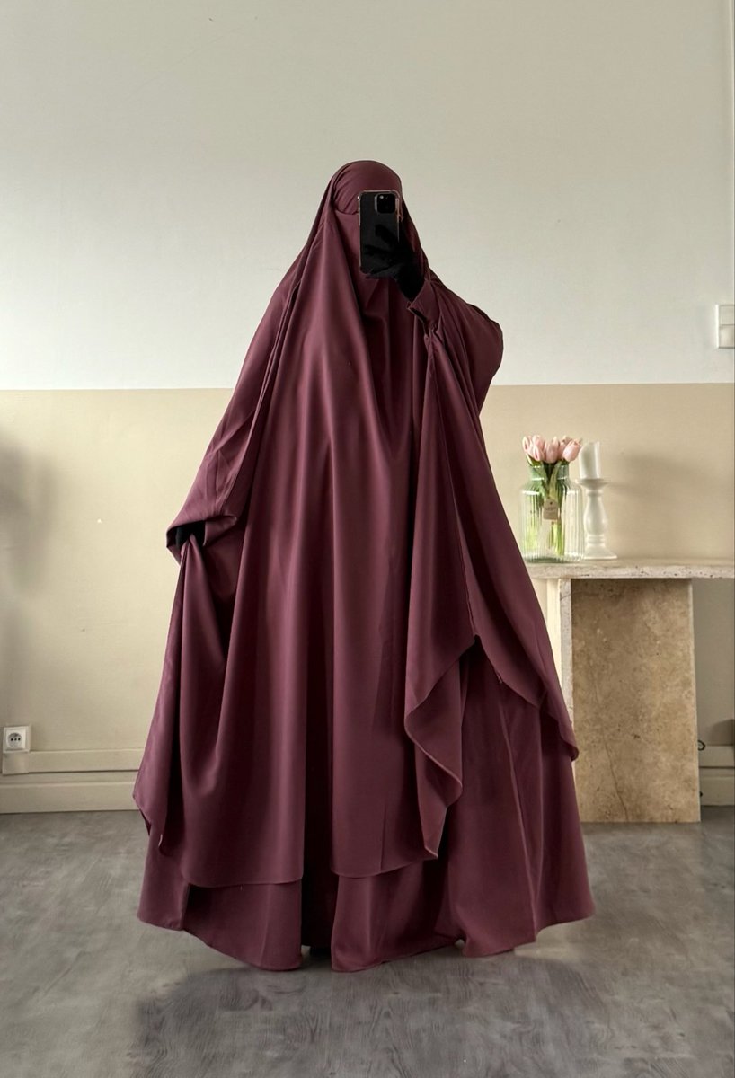Retour en force du jilbab dans nos dressing 🍇🎀