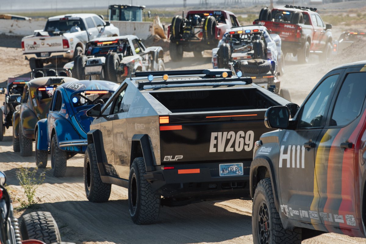 UNPLUGGED PERFORMANCE tweet media