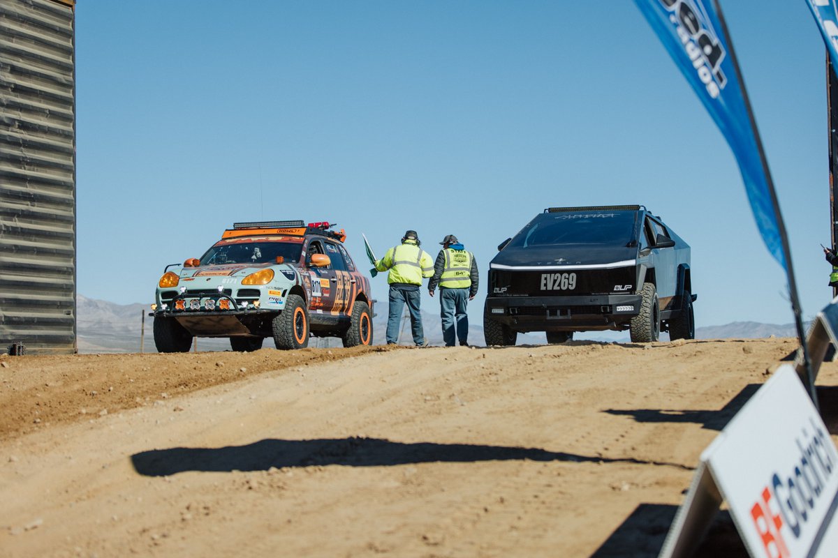 UNPLUGGED PERFORMANCE tweet media