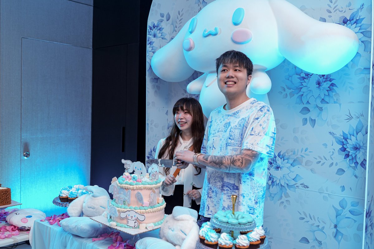 EternaLEnVy tweet media